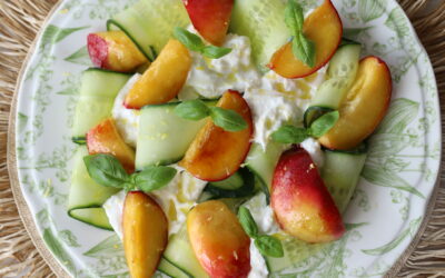 Sałatka z&nbsp;grillowanymi nektarynkami